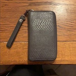 Thirty-one All About the Benjamins w/ wristlet